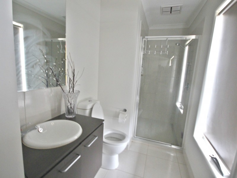 3 Versant Drive, Craigieburn VIC 3064