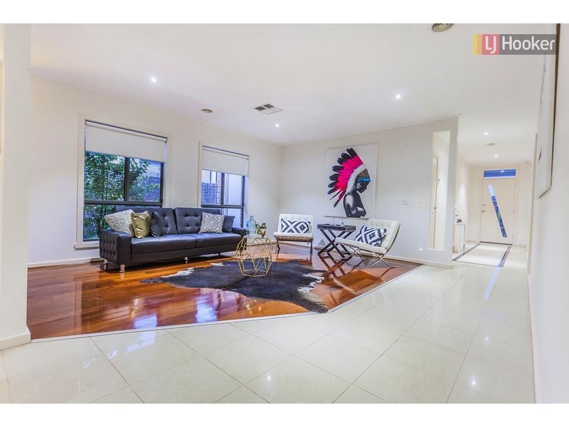 5 Pinelea Court, Roxburgh Park VIC 3064