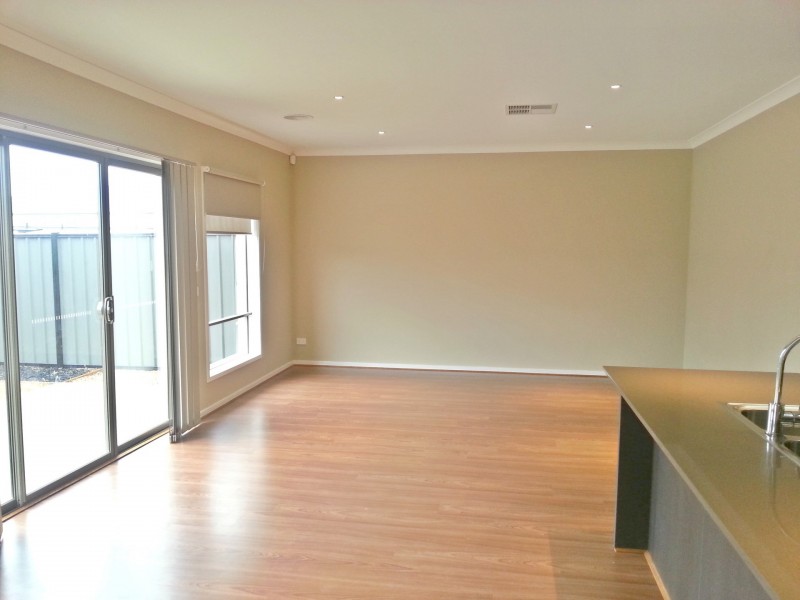 26 Taylan St, Craigieburn VIC 3064