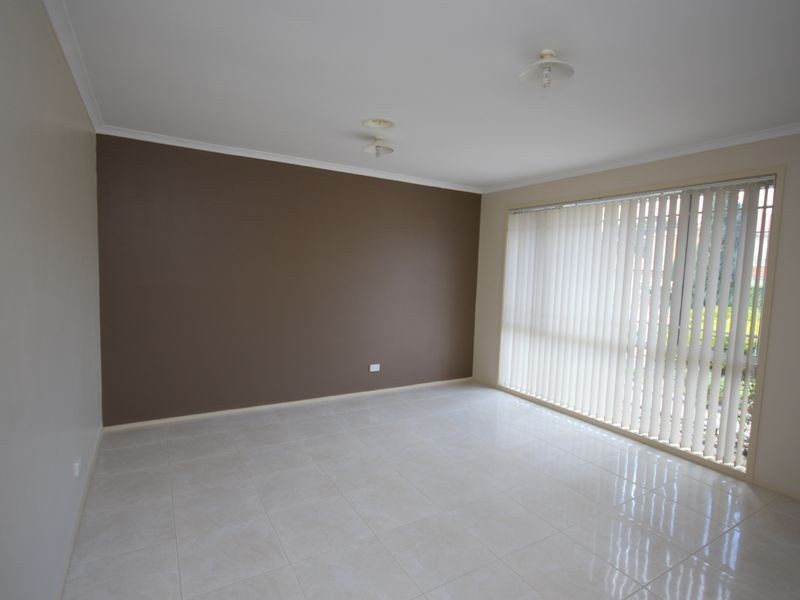 18 Mensa Court, Roxburgh Park VIC 3064