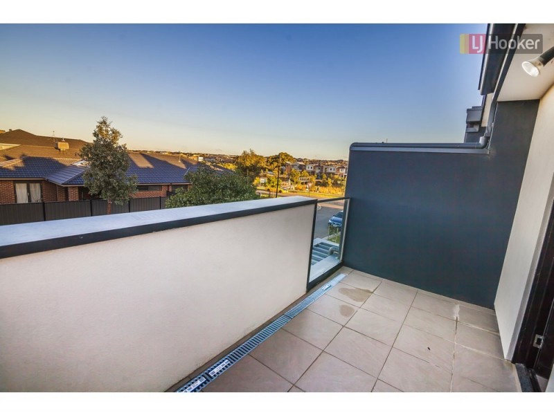 24 Faith Road, Craigieburn VIC 3064