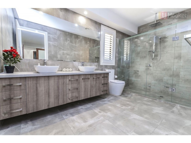 15 Fame Way, Craigieburn VIC 3064