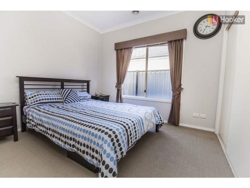 5 Cheltenham Close, Craigieburn VIC 3064