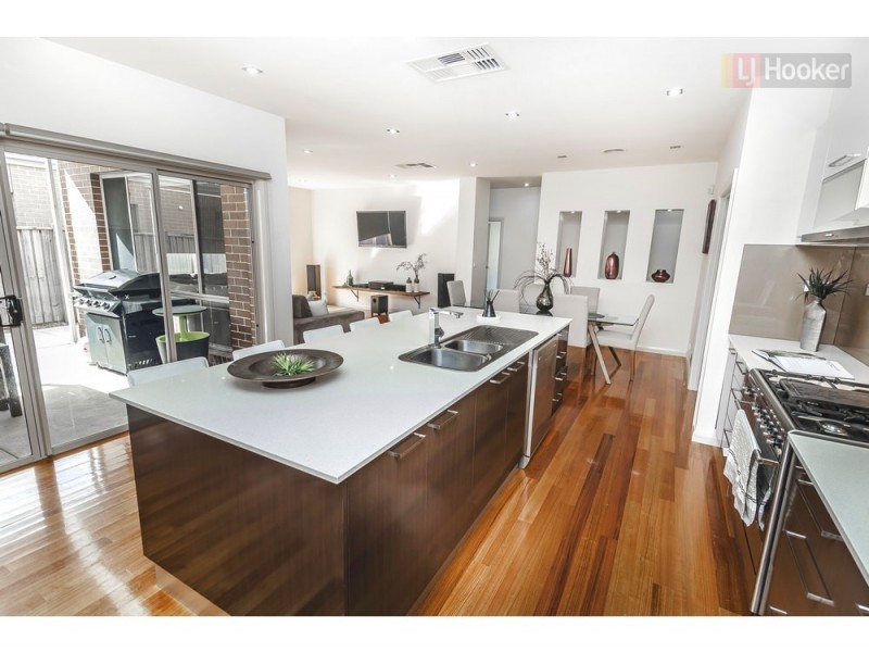 14 Taransay Way, Craigieburn VIC 3064