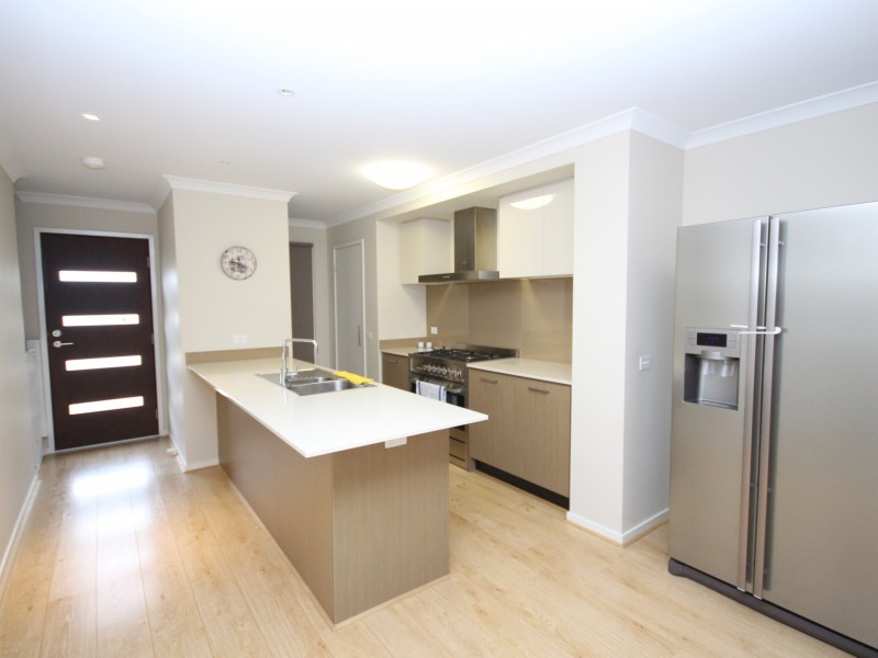 124 Moor Park Drive, Craigieburn VIC 3064