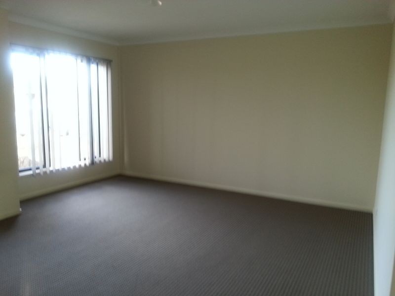 10 Dashing Rd, Craigieburn VIC 3064