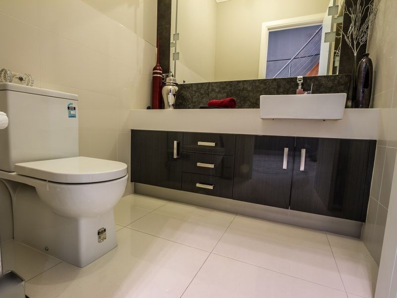 17 Bickerton Way, Roxburgh Park VIC 3064