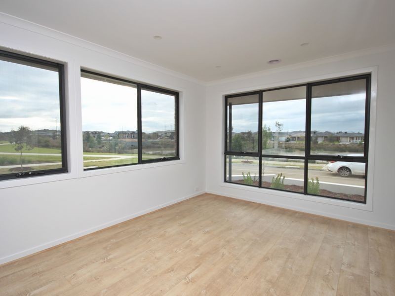 24 Ardour Grove, Craigieburn VIC 3064