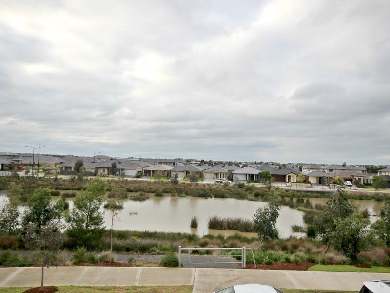 24 Ardour Grove, Craigieburn VIC 3064