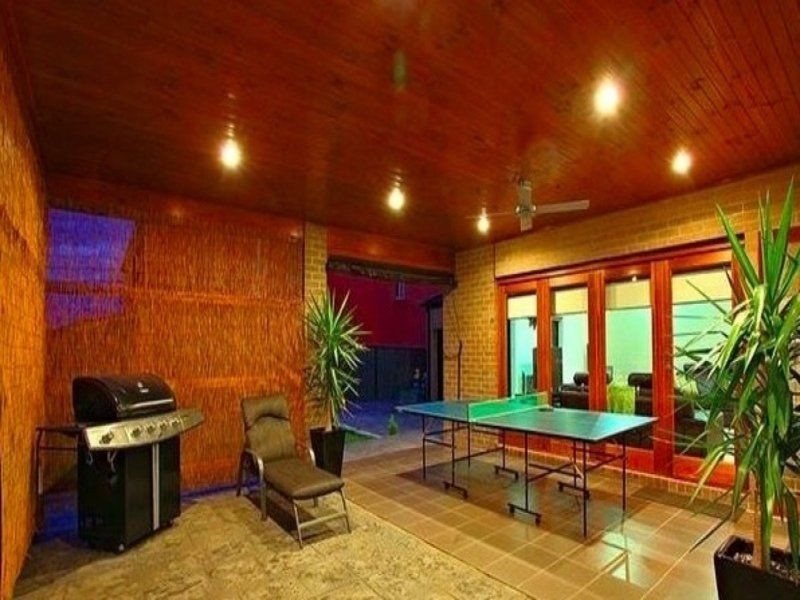 28 Candlebark Dr, Greenvale VIC 3059