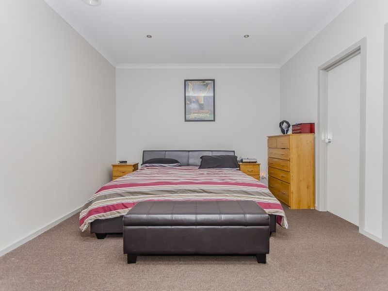 42 Mareeba Way, Craigieburn VIC 3064