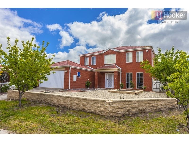 14 Wrigley Cres, Roxburgh Park VIC 3064