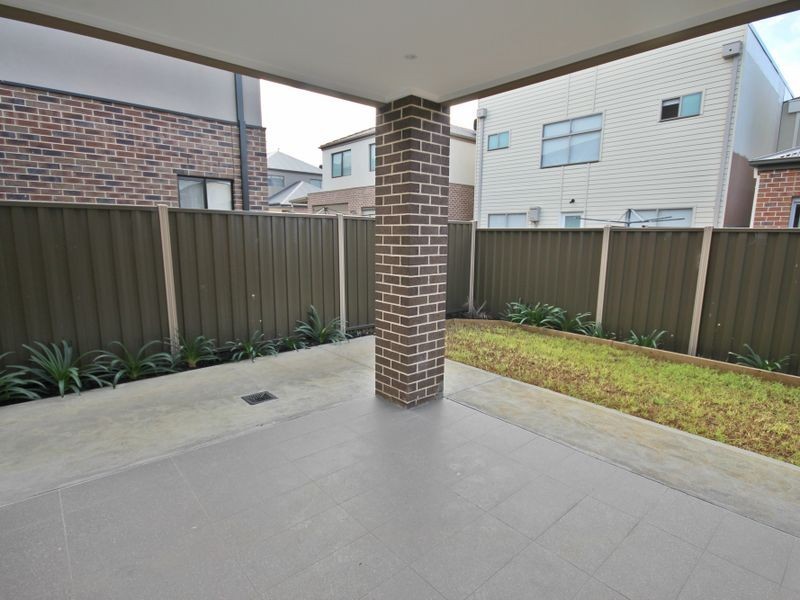 5 Cavell Drive, Craigieburn VIC 3064