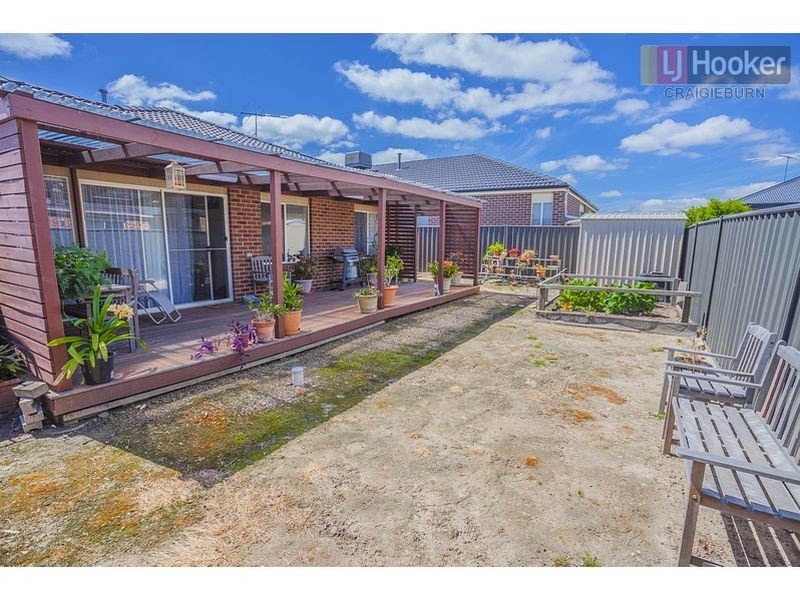 52 Mareeba Way, Craigieburn VIC 3064
