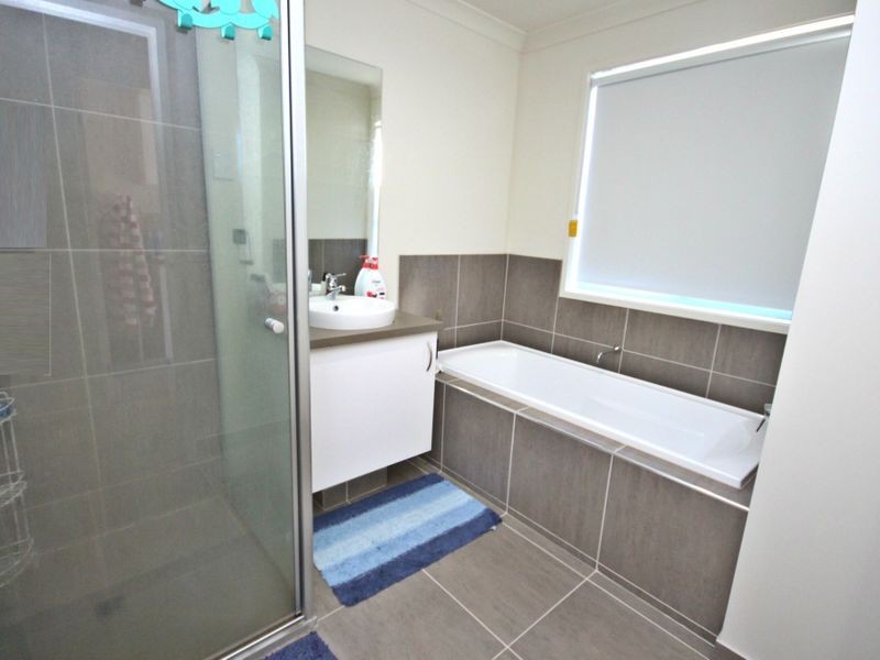 15 Gateshead Street, Craigieburn VIC 3064