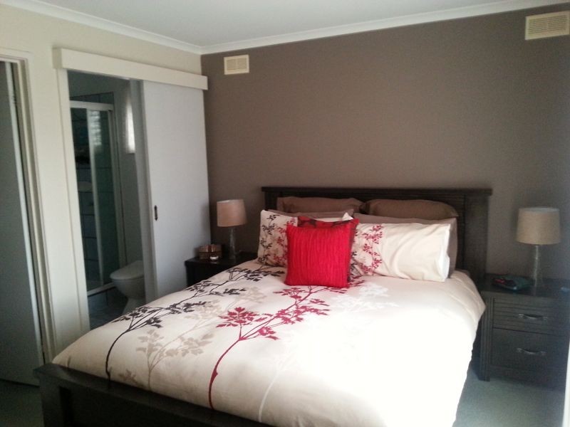 62 Bainbridge Close, Craigieburn VIC 3064