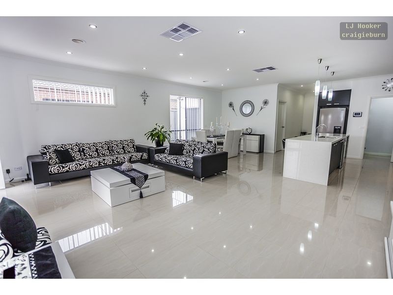 85 Newbury Blvd, Craigieburn VIC 3064