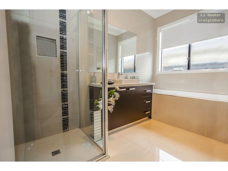 85 Newbury Blvd, Craigieburn VIC 3064