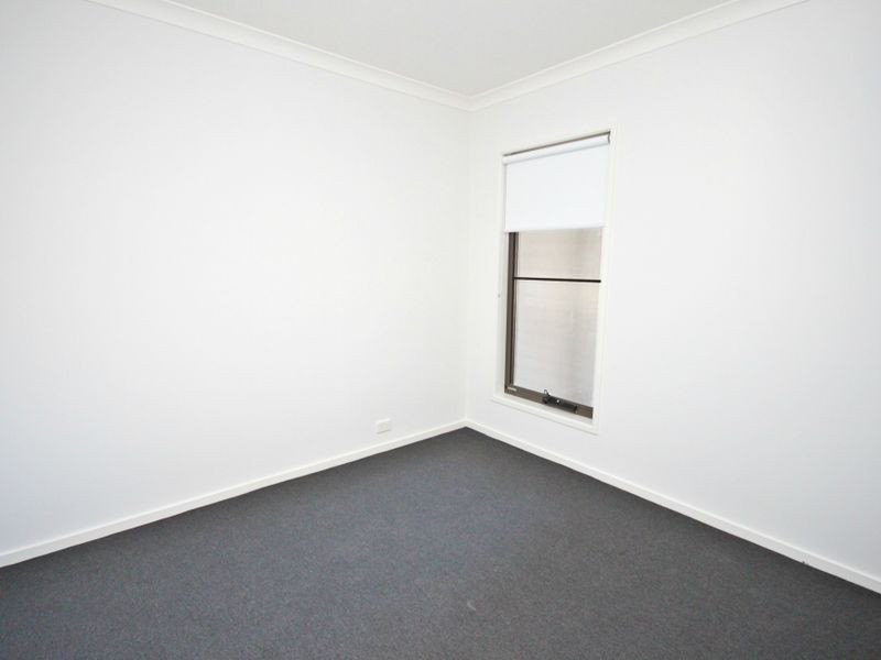 11 Sandwood Place, Craigieburn VIC 3064