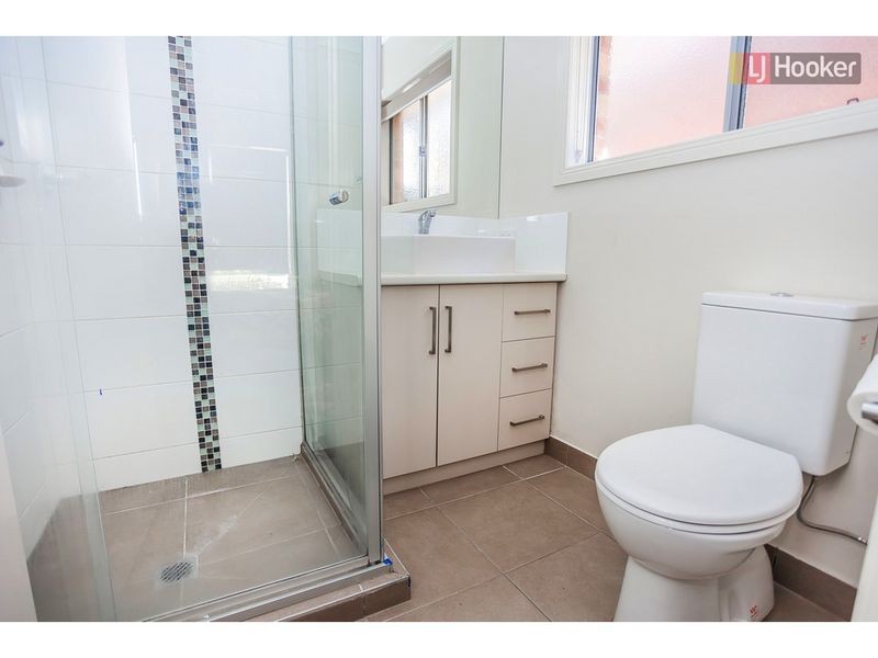 29 Bradshaw Avenue, Craigieburn VIC 3064