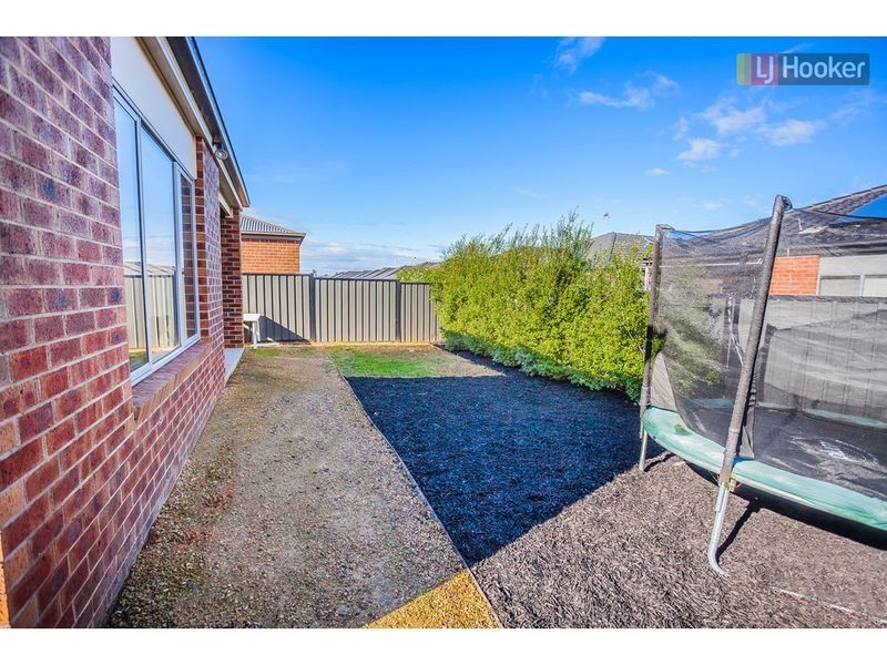 29 Bradshaw Avenue, Craigieburn VIC 3064