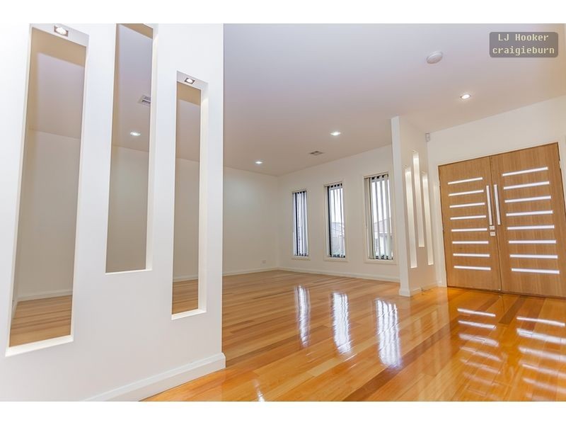 4 Ravenwoods Way, Craigieburn VIC 3064