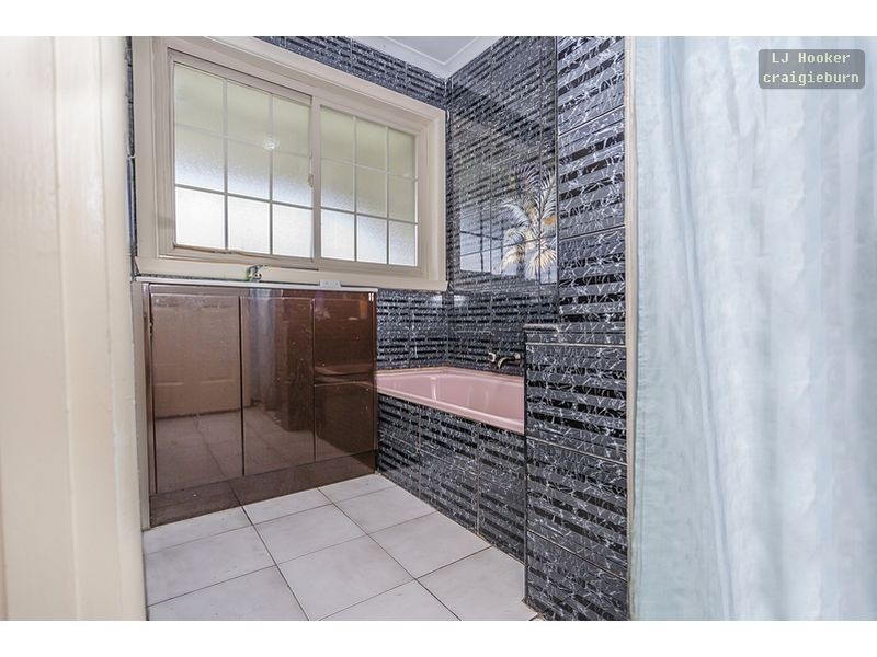 57 Hanson Rd, Craigieburn VIC 3064