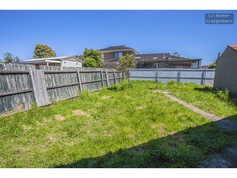 57 Hanson Rd, Craigieburn VIC 3064