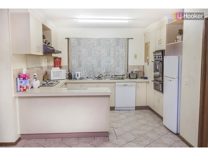 97 Hothlyn Drive, Craigieburn VIC 3064