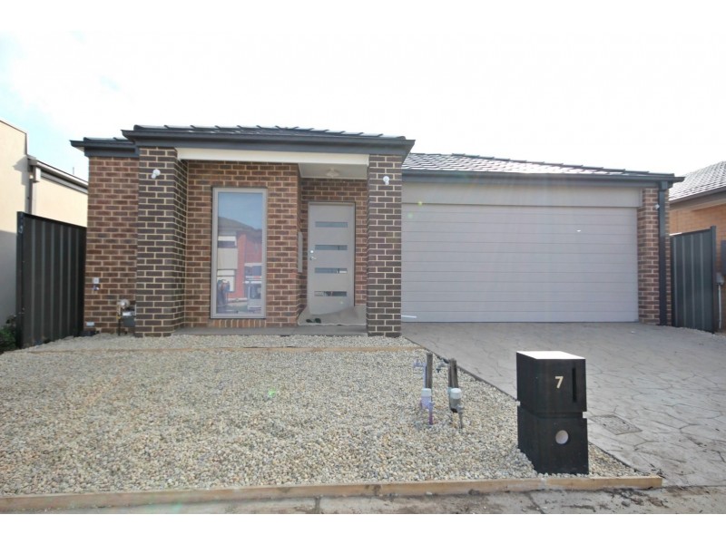 7 Bluebell Drive, Craigieburn VIC 3064