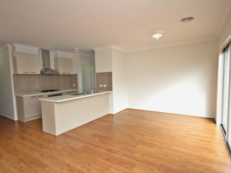7 Bluebell Drive, Craigieburn VIC 3064