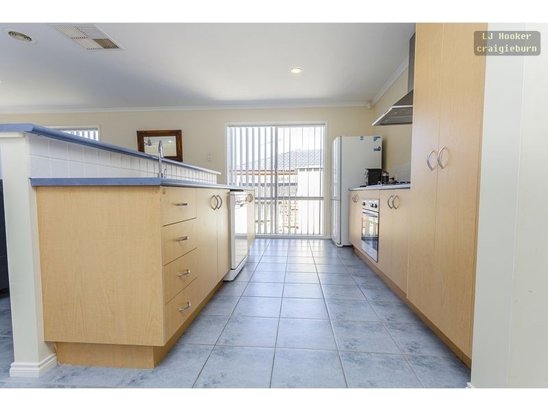 6 Crouch Court, Roxburgh Park VIC 3064