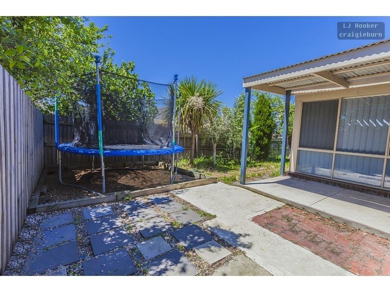 6 Crouch Court, Roxburgh Park VIC 3064