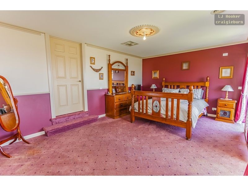 25 Excelsior Heights, Craigieburn VIC 3064