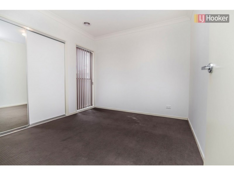 76 Thoresby Circuit, Craigieburn VIC 3064