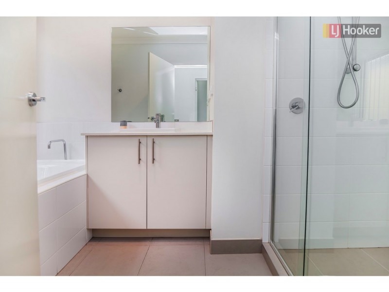 76 Thoresby Circuit, Craigieburn VIC 3064