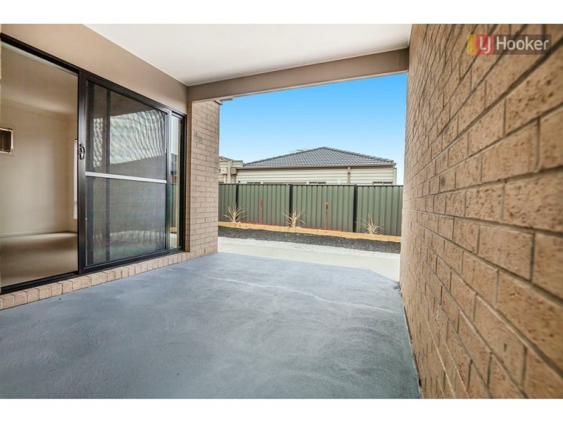 76 Thoresby Circuit, Craigieburn VIC 3064