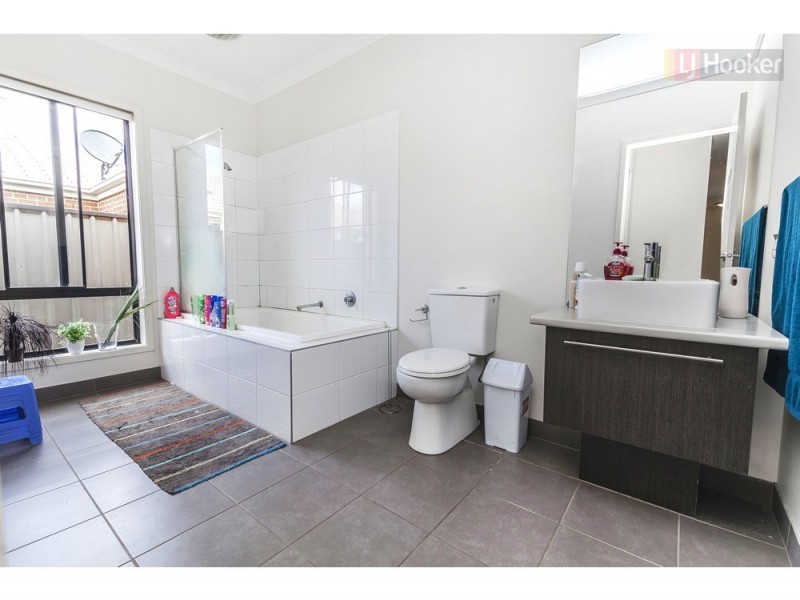 34 Cockatiel Circuit, Craigieburn VIC 3064