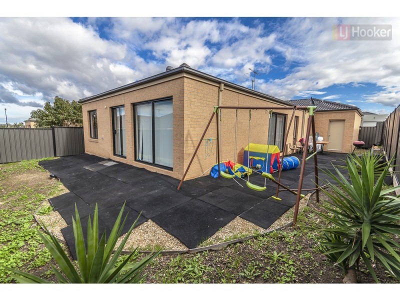 34 Cockatiel Circuit, Craigieburn VIC 3064