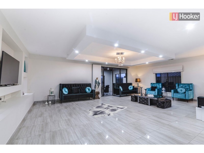 5 Recreation Street, Roxburgh Park VIC 3064