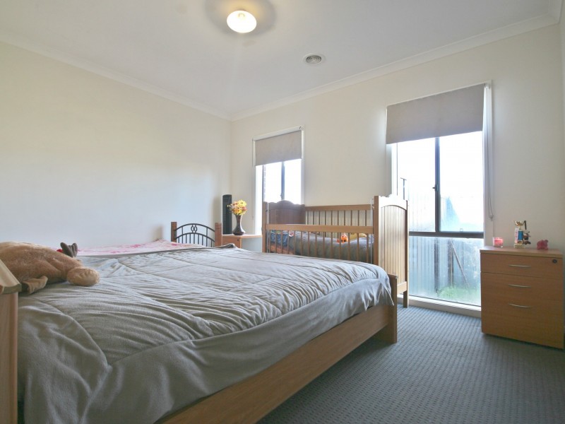 25 Millicent Drive, Craigieburn VIC 3064