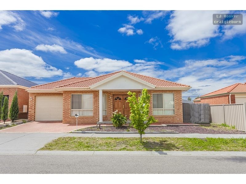 6 Tallarook St, Craigieburn VIC 3064