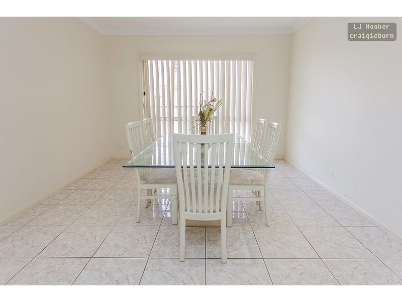 6 Tallarook St, Craigieburn VIC 3064