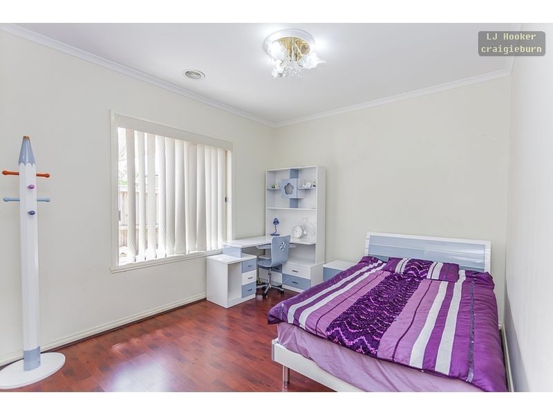6 Tallarook St, Craigieburn VIC 3064