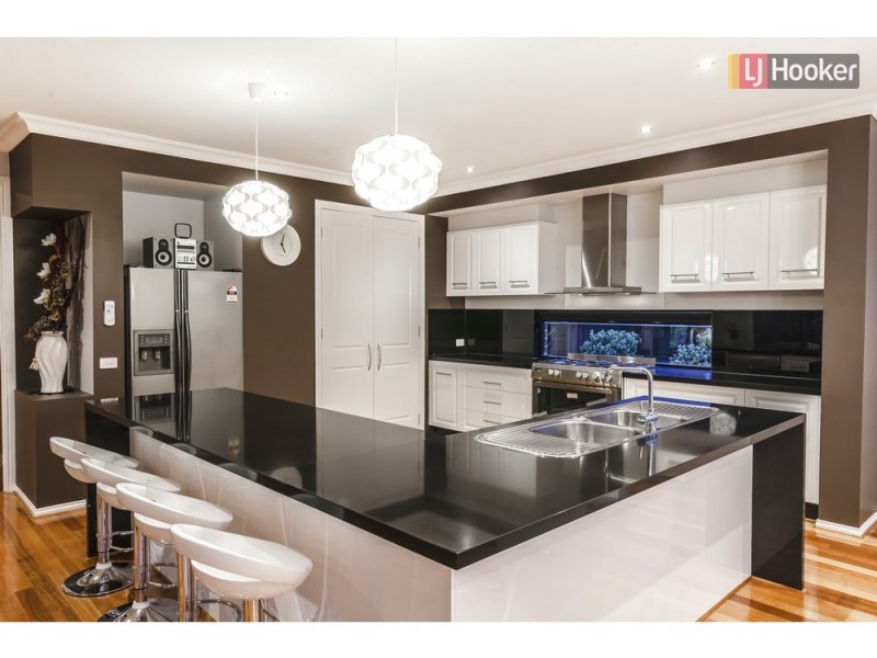 4 Lysterfield Drive, Greenvale VIC 3059