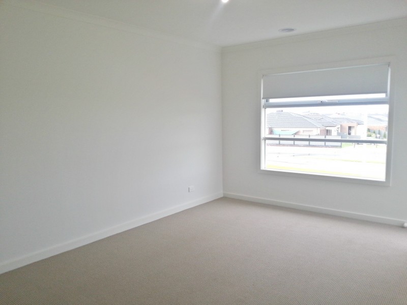 37 Kirkstead Grove, Craigieburn VIC 3064