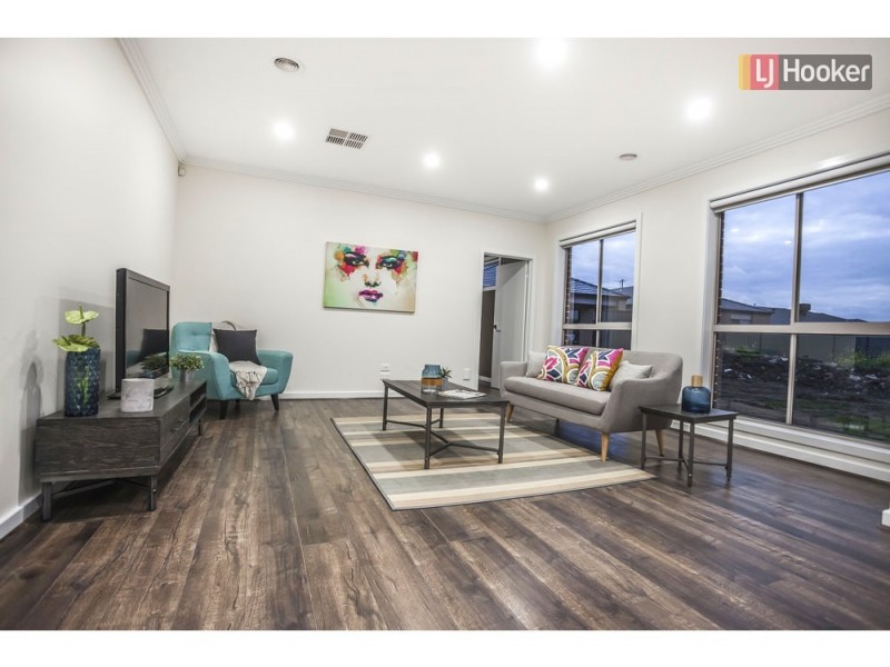 46 Peninsula Crescent, Craigieburn VIC 3064