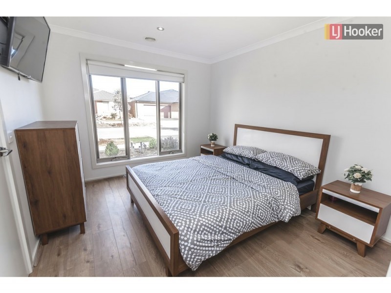 18 Howren Terrace, Greenvale VIC 3059