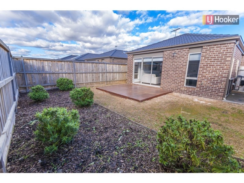 18 Howren Terrace, Greenvale VIC 3059