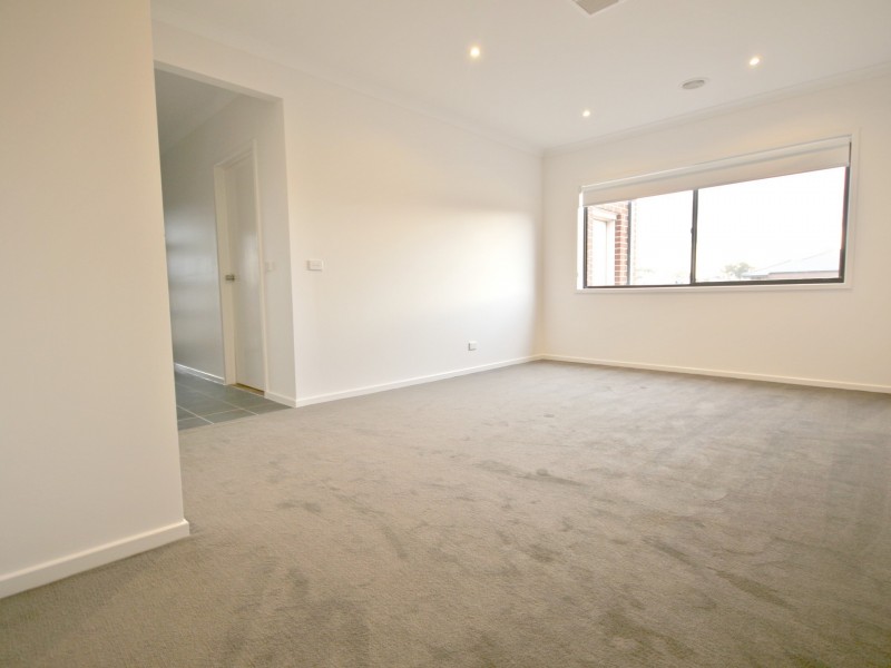 38 Delta Drive, Craigieburn VIC 3064